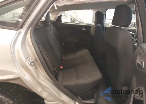 2016 Ford Focus Se z USA, uszkodzony, nr VIN 1FADP3F21GL340862